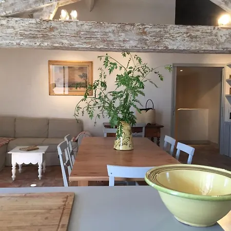 Les Vendangeurs A 800 M De La Ferienhaus