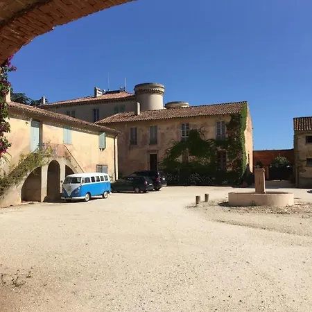 Les Vendangeurs A 800 M De La Bormes-les-Mimosas